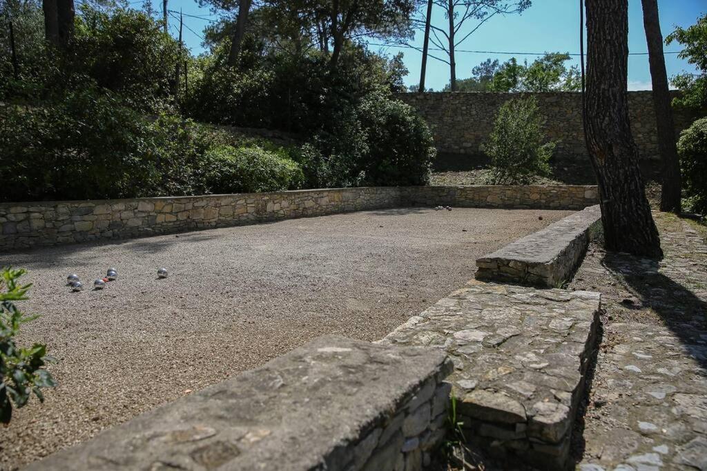 Villa Lou Simbèu-1 magnifique vue sur la pinède Nîmes Extérieur photo